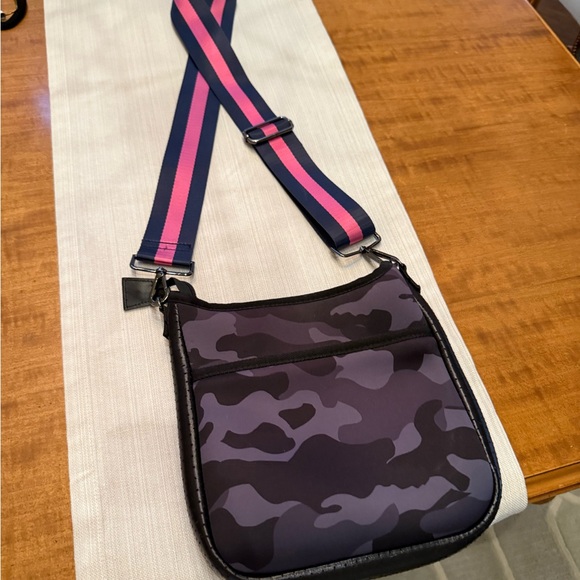 HAUTE SHORE Handbags - HAUTE SHORE Purple Camo Crossbody with Navy & Pink Strap